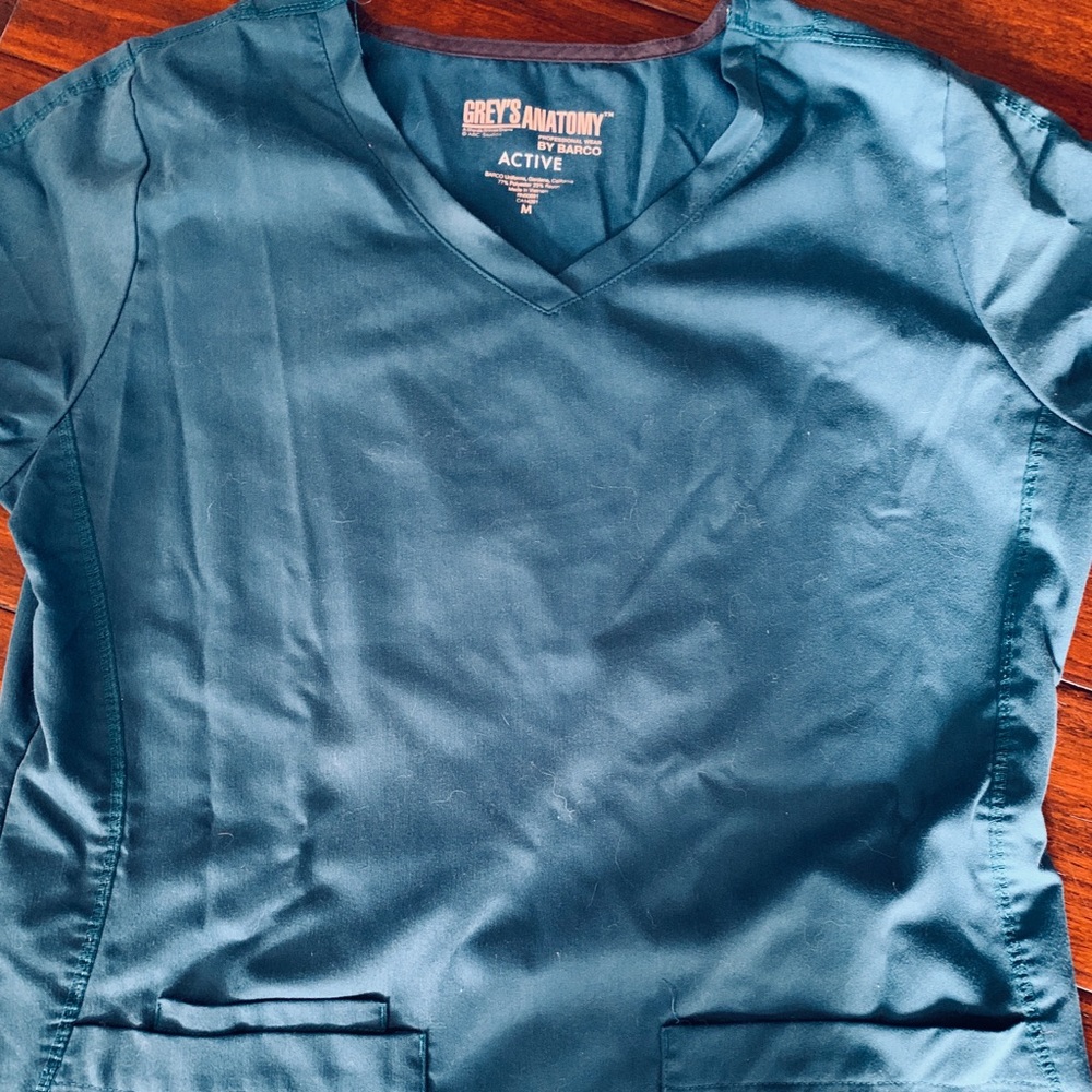 Grey’s Anatomy Active Medium Bahama scrub set